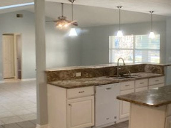 5th image of 4760 SE 135th Pl
