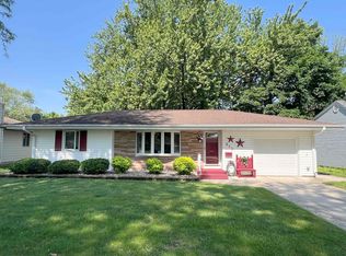810 S Louisiana Ave, Mason City, IA 50401