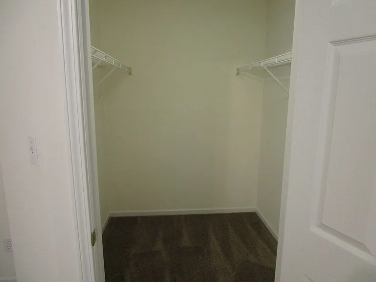 2409-2411 Northampton Dr. — Photo 20