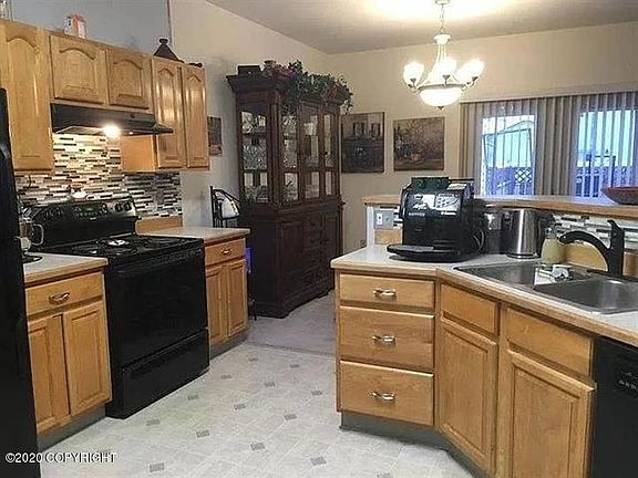 2nd image of 1509 2nd Ave #C