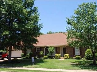 480 Pine Grove Dr, Collierville, TN 38017