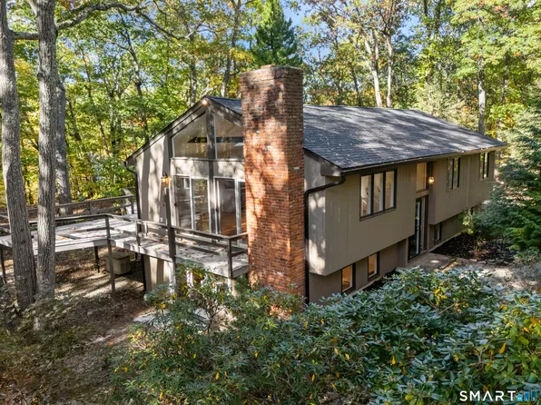 34 Dorethy Road, Redding, CT 06896