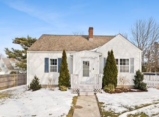 29 Leggs Hill Rd, Marblehead, MA 01945