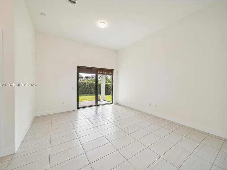 7635 NW 103rd Pl — Photo 25