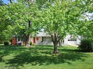 3419 Canterbury St, Greensboro, NC 27408