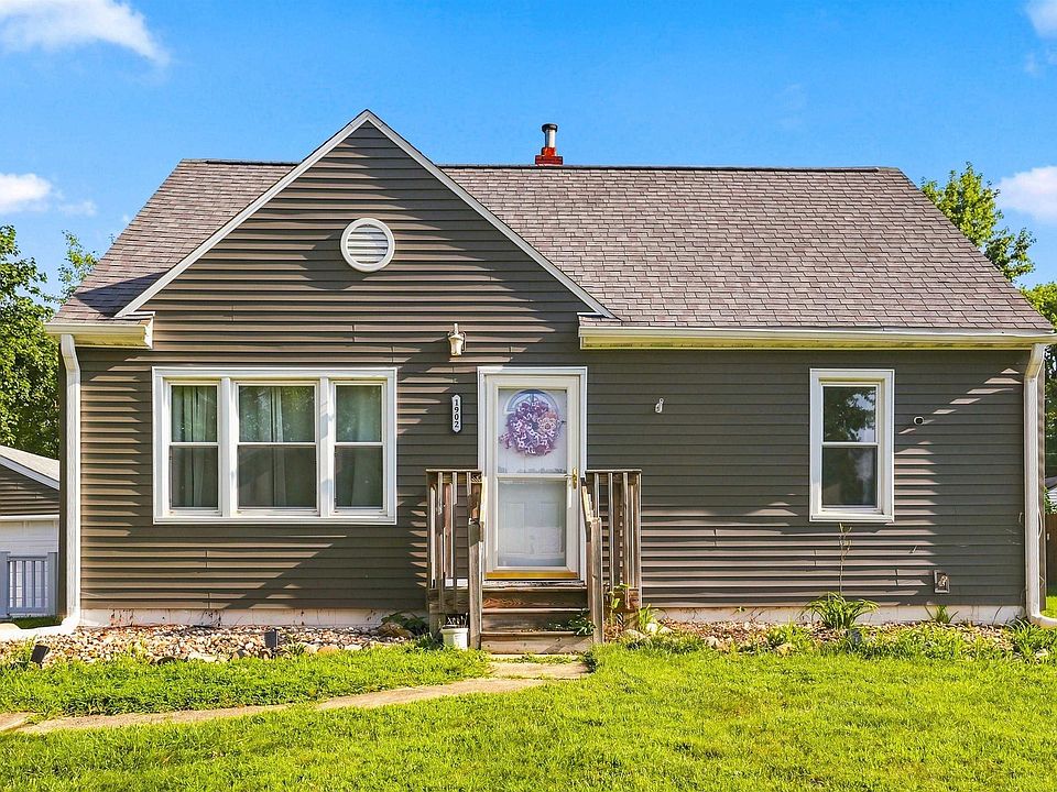 1st image of 1902 Pin Oak Dr