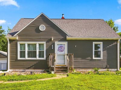 1902 Pin Oak Dr, Cedar Falls, IA, 50613