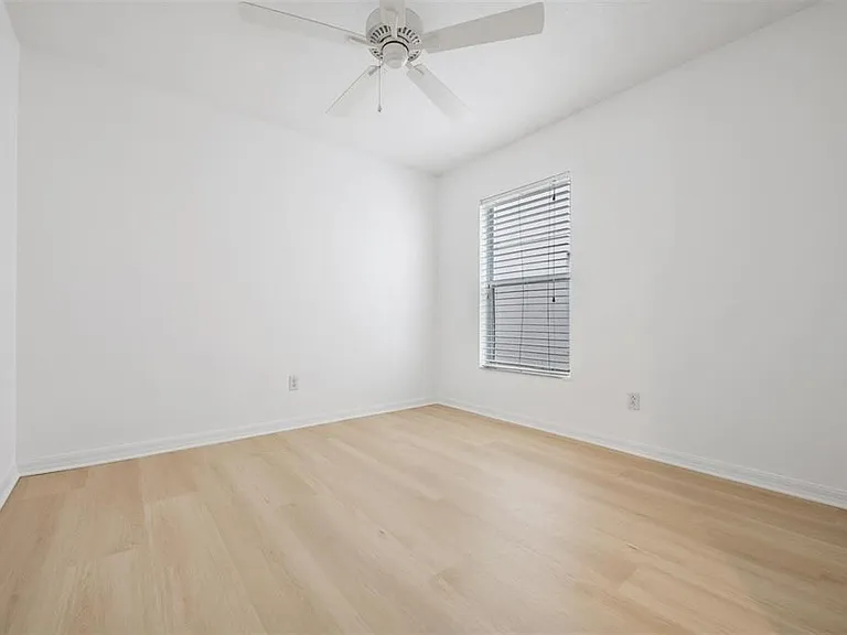 4208 Pine Isle Dr — Photo 24