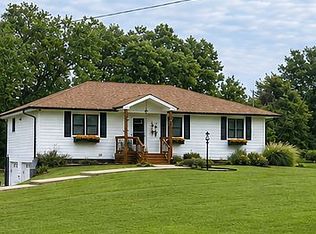 22400 W 73rd Ter, Shawnee, KS 66227
