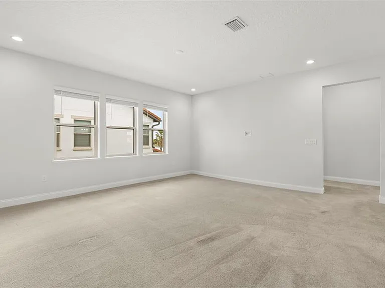 10511 Royal Cypress Way — Photo 26
