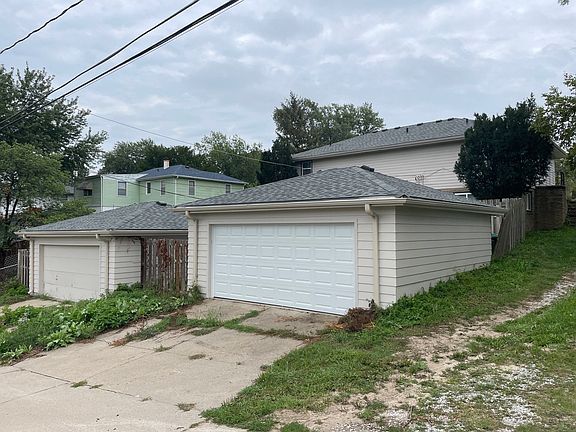 2nd image of 2414 S 41st St