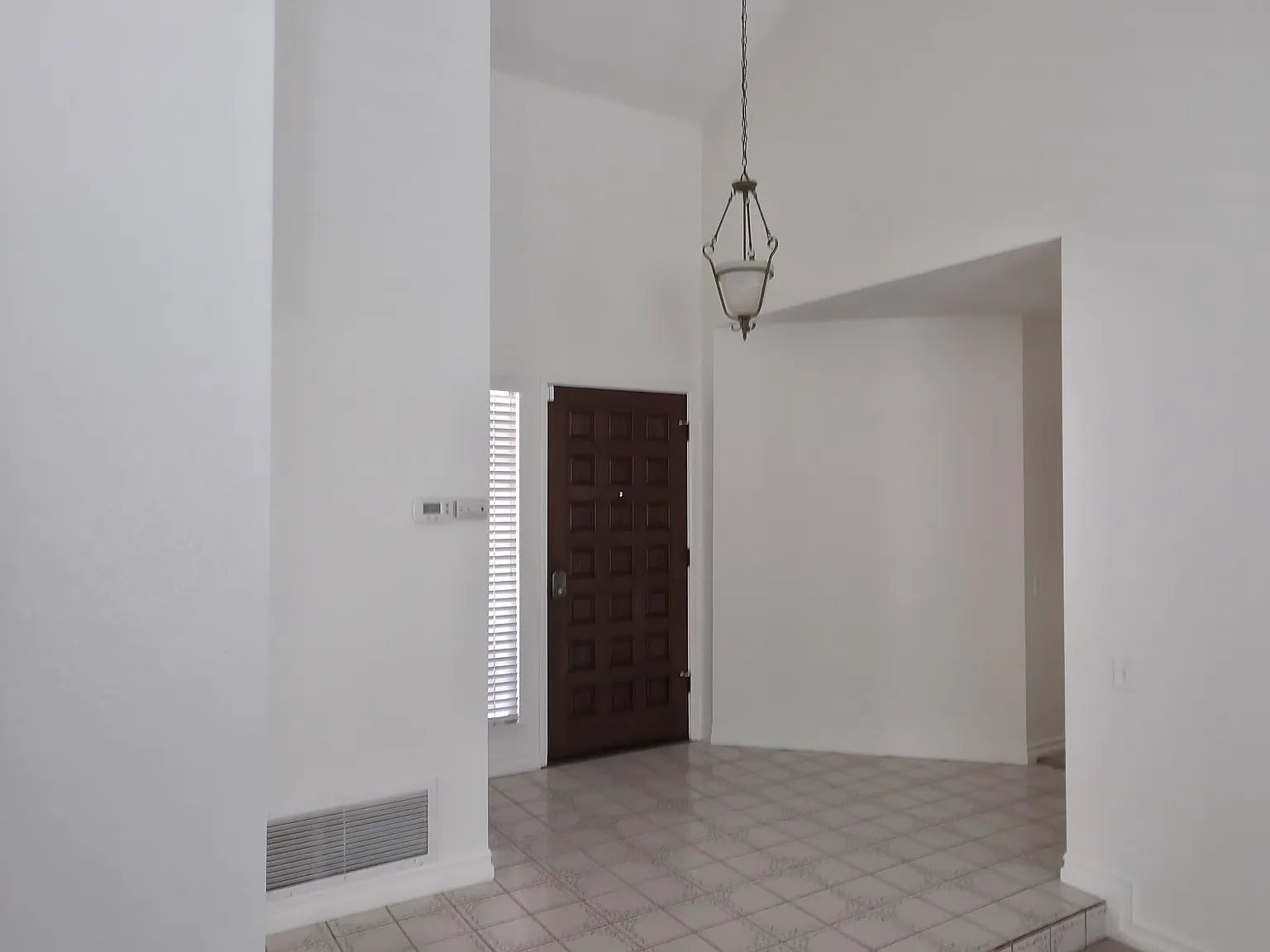 3 bed, 2101 sqft, $5,850 — Photo 4