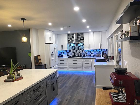 4th image of 9426 N Arroya Vista Dr W