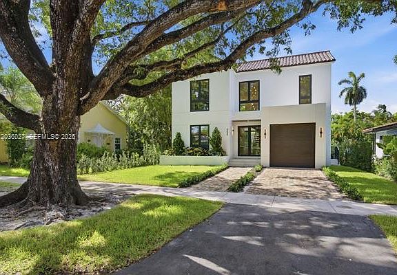 2nd image of 555 Catalonia Ave