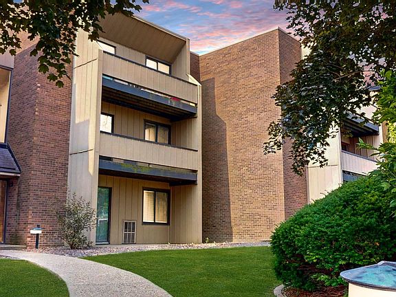 2nd image of 2408 W Pasmoso Dr #102