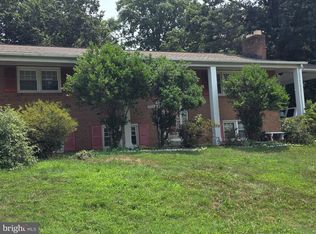 5026 Leland Dr, Oxon Hill, MD 20745