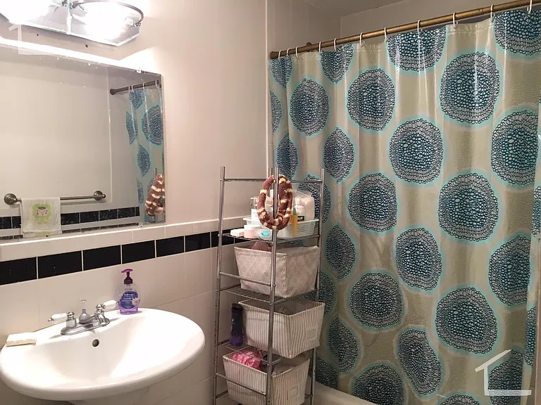 21 Saint Lukes Rd #3 — Photo 16