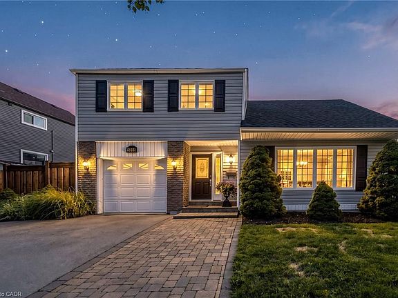 2nd image of 2208 Lancaster Cres