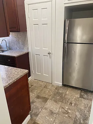 Rented by Trademarko Realty Inc | media 8