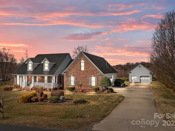 144 Cameron Dr, Salisbury, NC 28147