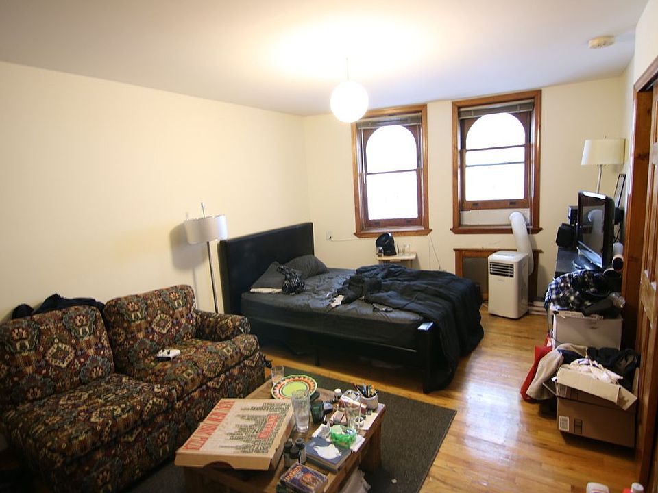 1st image of 336 W 77th St APT 1