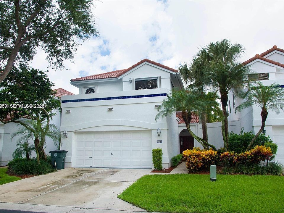 1st image of 21722 Cromwell Cir