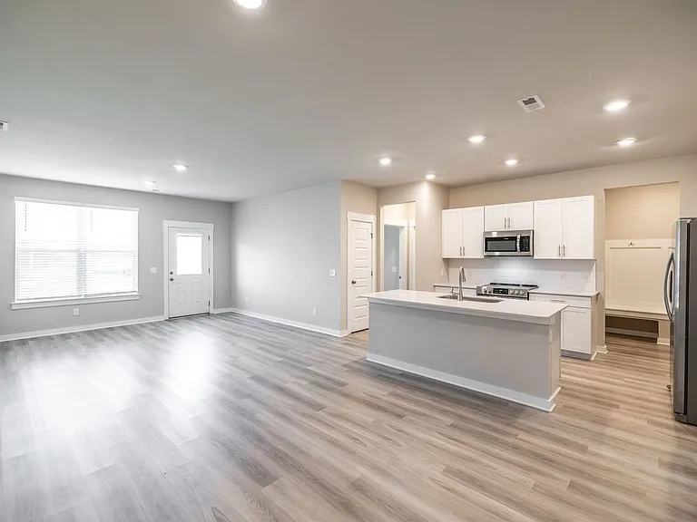 5045 Percival Dr #A3 — Photo 8