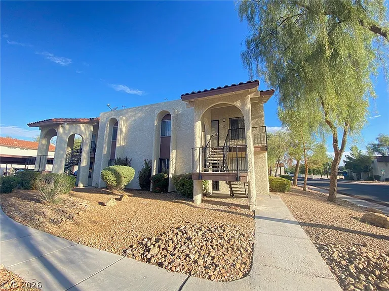 3253 Savalli St #D — Photo 3