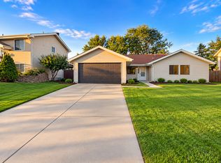 1191 Hialeah Ln, Hanover Park, IL 60133