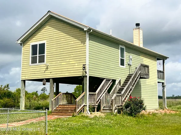 11053 N Shore Dr, Bay Saint Louis, MS 39520