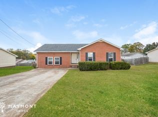 427 Sandburg Dr, Clarksville, TN 37042