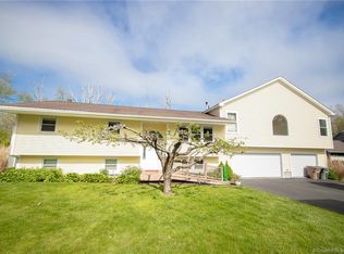 37 Monticello Dr, East Lyme, CT 06333