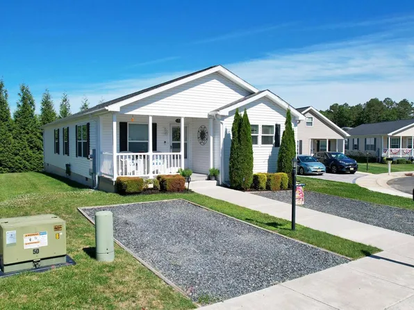 5 Redwood Ct, Mays Landing, NJ 08330