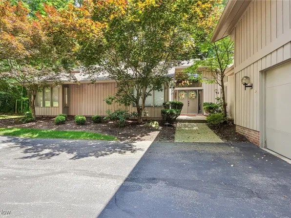 461 Ravine Dr Unit 2, Aurora, OH 44202