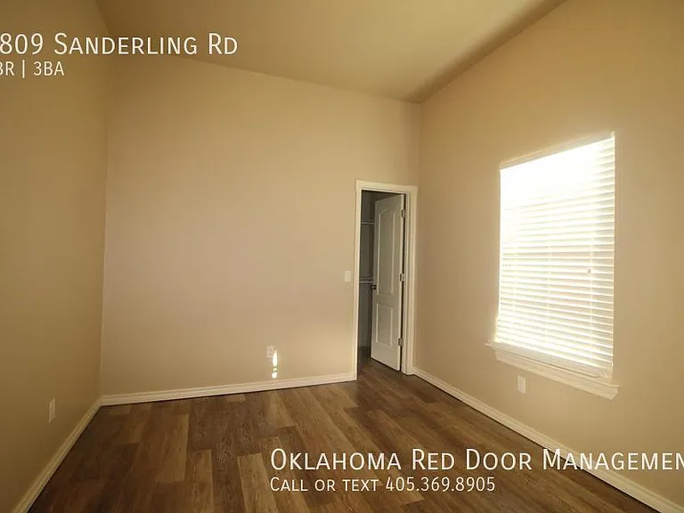 5809 Sanderling Rd — Photo 6