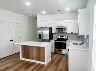 266 Hummingbird Ln, Chesnee, SC 29323