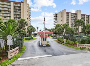 4200 N Highway A1a APT 310, Hutchinson Island, FL 34949