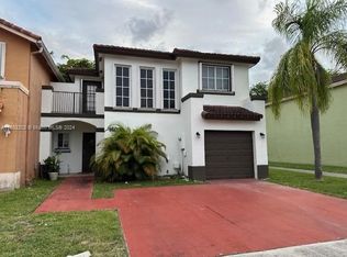 16026 SW 86th Ln, Miami, FL 33193