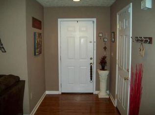 102 Palm Dr, Huntington, WV 25705