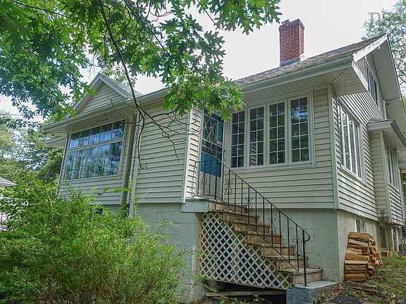 2nd image of 39 Oakdene Ave