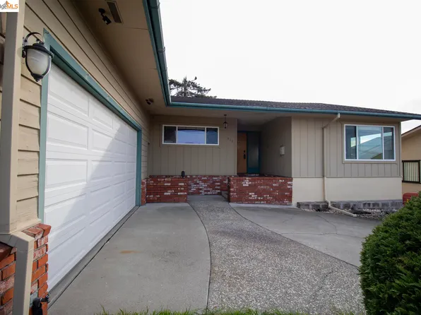 913 Elm Dr, Rodeo, CA 94572