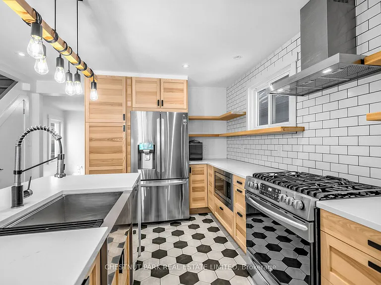 25 Kenworthy Ave — Photo 10