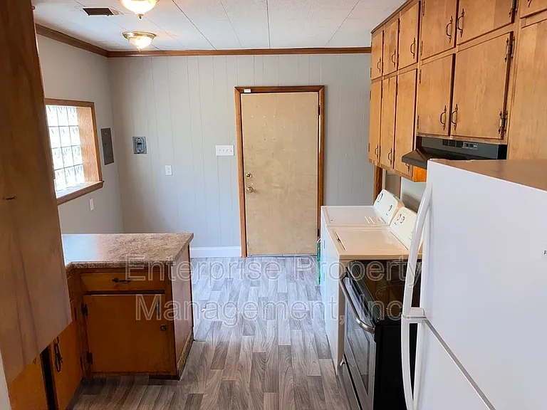 605 Houston St — Photo 7