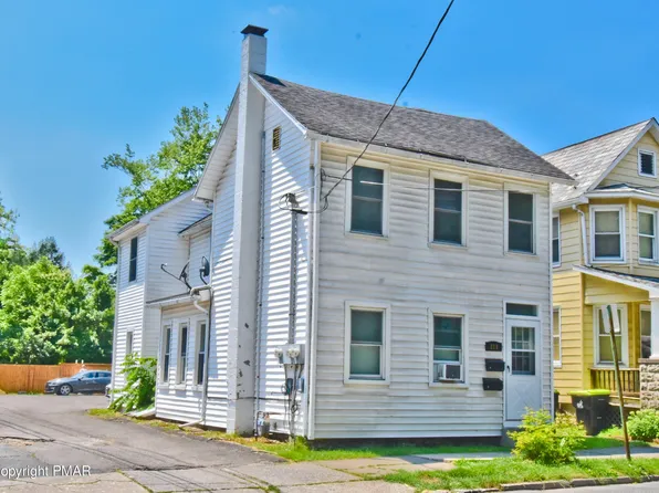 211 N 8th St, Stroudsburg, PA 18360