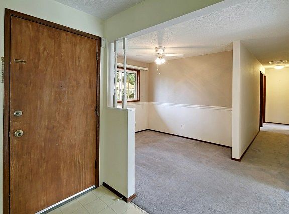 4th image of 22406 62nd Ave W