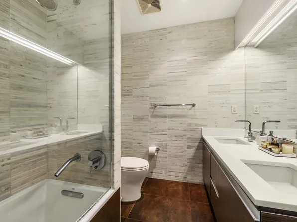 44-15 Purves Street image 5 of 6