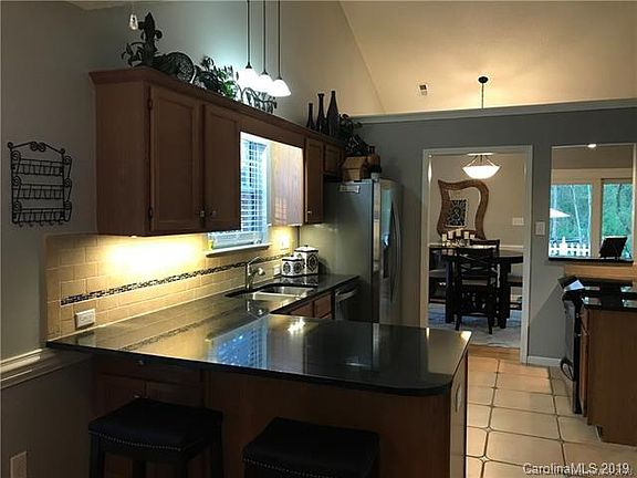 4th image of 6711 Fenning Dr