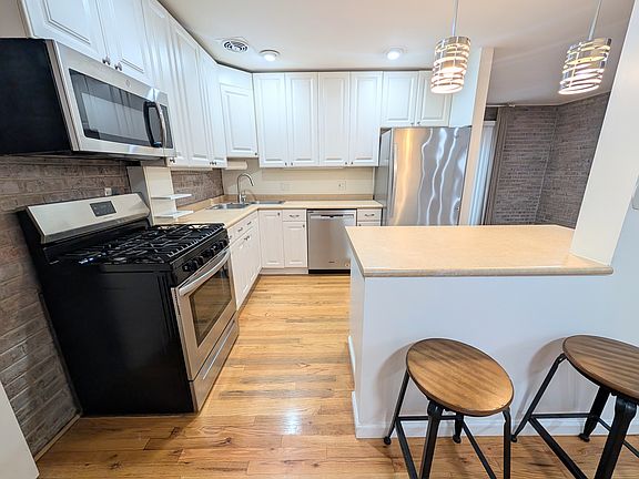 2nd image of 2226 N Burling St