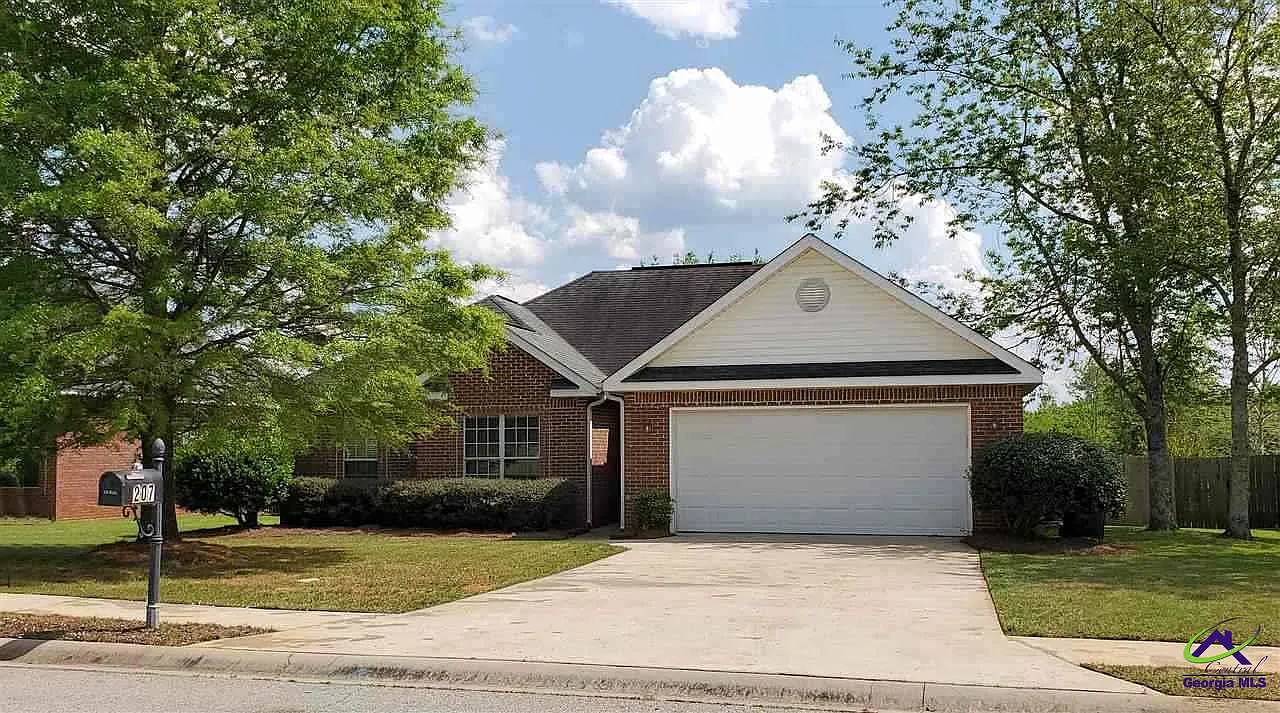 3 bed, 2.0 bath, 1500 sqft, $1,850 — Photo 1