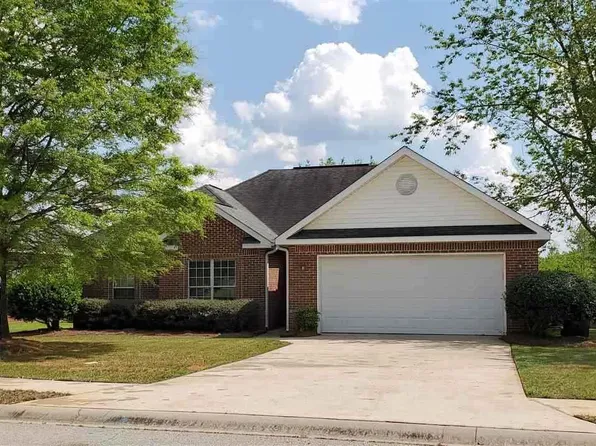 207 Sugarloaf Pkwy, Perry, GA 31069